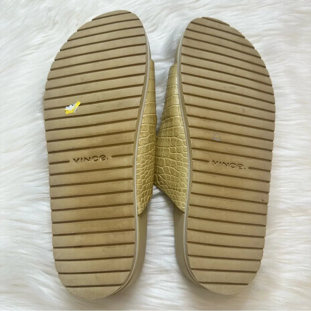 Vince Glyn Croc Leather Barley Beige Slide Sandals Buckle Size 10